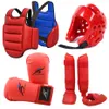 Equipamento de proteção Luvas de Karatê Taekwondo Dobok Conjunto de uniforme de equipamento de sparring Capacete Caneleiras Equipamento de boxe MMA Equipe Peito Terno Bo326f