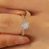 Wysokiej jakości luksusowy pierścionek Moissanite 925 Srebrny błyszczący pierścień mody Moissan Diamond Pierścień Wedding Wedding Jewelry