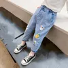 Jeans per ragazze Pantaloni da cartone animato Pantaloni in denim per bambini Abbigliamento casual per bambina 2 6 anni Primavera Estate Bambini alla moda 230909