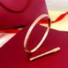 Designer Love Gold Armband Jewlery Designer für Frauen Männer Bangle Rose Silber Full Diamond Armbänder hohe Qualität 18K Gold Nicht allergisch und verblassende Schraube Qmer