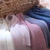 Szaliki Solidna plisowana szyfonowa Scarf Stripe Muzułmańskie kobiety hidżab szalaki Wrap Woman Zwykle marszczone turbante Turbante długa opaska na głowę Maxi 230909