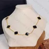 Elegante vierblättrige Halskette Zehn Kleeblatt Mode Halsketten Geschenk Klassischer Schmuck Anhänger für Frau Schöne Qualität 7 Farbe Z7SZ