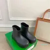Botas de chuva impermeáveis verde abacate aumentaram botas curtas de sola grossa sapatos de rua com sola de borracha