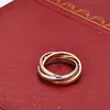 'Gold Silver RoseGold' Anillos triples cruzados de tres anillos para mujeres Hombres Amantes Alianza de boda de acero de titanio 316L Anei213r