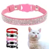 Coleiras de cachorro macio camurça couro gato colar bling gatos coleiras com sino segurança breakaway pet filhote de cachorro colar ajustável xs s rosa 230908