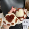 2021 Klucz samochodowy Wisiant Norka Fur Fur Paw Toy Blak Cute Tork Charm Ornaments Soft Pompom Plush Cute Bear Claw Pierścienie H11262738