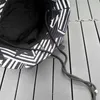 Designers Bucket Chapeaux Hommes Mode Plein Noir Blanc Rayures C Lettre Chapeau De Pêcheur Casquette Pour Unisexe Casual Tendance Marque De Luxe Pare-Soleil Sunhats