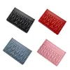 Titulares de cartas de grife feminino Mini carteira 2023 moda de couro genuíno de luxo de luxo bolso de bolso ladies bolsas de crédito 4 colar