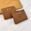 Moda nuovi portafogli corti borsa femminile portatile a testa intera strato di pelle bovina pieghevole clip per carte corte portafoglio multifunzionale per patente di guida due in uno