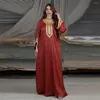 Etniska kläder Mellanöstern Dubai Robes muslimsk klänning förgyllda handgjorda spetsdiamanter Saudiarabisk kväll
