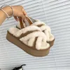 Slippers Woman Plush Slippers Casual Flats Furry Slides Winter Comfort Warm Bedroom Shoes Ladies Luxury Designer Home Cotton Boots 230908