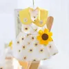 Abbigliamento per cani Adorabile vestito da animale domestico di girasole Gonna da cucciolo di principessa Accessorio per collare per bambola con design floreale 3D morbido e confortevole