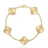 Braccialetti di design Bracciale classico con trifoglio Moda cinque fiori per uomo donna Oro argento Opzionale 18 colori Alta qualità2602