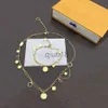 Pendentif Colliers Collier élégant Bracelet Bracelets de créateurs de mode Colliers pour femme Tempérament Bijoux exquis de haute qualité x0913