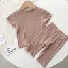 Set di abbigliamento Camicia da notte di marca Abito floreale T-shirt stampate complete per bambini Estate 2 pezzi Pigiama a maniche corte alla moda per ragazze del bambino Set Abbigliamento per la casa 230909