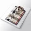 남성 드레스 캐주얼 셔츠 고급 슬림 실크 디자이너 티셔츠 긴 슬리브 패션 T 비즈니스 의류 격자 무늬 브랜드 17 컬러 m-3xl235j