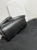 Högkvalitativ handväska Designer blixtlåsstängning Korta kroppsväskor Inre platt fickkoppling totes hobo purses plånbok polychrome axlar väskor
