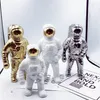 Spazio uomo scultura astronauta moda vaso creativo razzo aereo ornamento modello materiale ceramico cosmonauta statua navetta Y2001224g