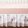 Conjuntos de cama 4 PCs Conjunto de berços para meninos meninas, incluindo folhas de saia cobertas, pilhagem de fraldas rosa flor macia bebê 230909