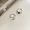 L'anello semplice di amore dell'annata del cuore di nuovo modo ha personalizzato il commercio all'ingrosso regolabile dei gioielli della ragazza dell'anello del nero di modo di apertura YMR011