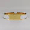 2022 Toppkvalitetsdesignerarmband Mens Gold Armband Bangles Gold Silver Version Rostfritt stål Kvinnor och män Designer smycken 240x