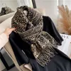 新しい模倣カシミアカシューフラワースカーフ女性冬の民族スタイル暖かく暖かい首