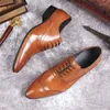 Zapatos de vestir Negro Blanco Negocio Formal Novio de los hombres Boda Cuero genuino Punta puntiaguda Oxford Primavera Brogue