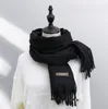 Sciarpa di moda invernale Sciarpa di design classica in tinta unita da donna Sciarpa lunga di lusso morbida Regalo di festa Essenziale 8 opzioni
