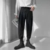 Calças masculinas de luxo moda masculina harem calças drappy plissado preto branco cintura elástica afilado calça casual homem streetw258f
