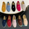 Ontwerpers Geklede schoenen Topkwaliteit Kasjmier Damesloafers Kwastjes Klassieke gesp Ronde tenen Platte hakken Vrije tijdscomfort Vier seizoenen damesloafers Fabrieksschoen