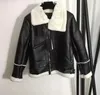 Chaqueta de piel y cuello de piel de cordero sintética para mujer, abrigo de alta calidad con costuras, además de terciopelo para mantener el calor