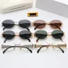 Lunettes de soleil de créateur de mode pour hommes et femmes, lunettes de soleil identiques à celles de Lisa Triomphe, photo de rue de plage, petites lunettes de soleil en métal plein cadre, article chaud avec boîte