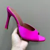 Amina Muaddi Sandal Begum Katır Terlik Kadın Saten Stiletto Topuk Elbise Ayakkabı Kristal Topuk Açık Ayak Ayak Ayakkabı Lüks Tasarımcı Sandal Fabrika Ayakları 10.5cm