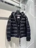 2024 Designer Monclair Mens Piumini Parka di lusso Monler Montbeliard Felpa con cappuccio Nero Blu Bianco Oca Top Uomo di alta qualità Inverno Nome famoso 631.400