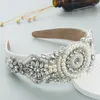Clips de cheveux European et Américain Imitation Crystal Crystal Baroque Vintage Pearl Wide Brim Accessoires