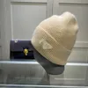 Bonnets amples en cachemire élégants : casquettes d'hiver brodées à la mode pour femmes et hommes