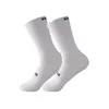 Nouvelle équipe de vélo Aero chaussettes sans couture anti-dérapant chaussettes de cyclisme chaussettes de vélo de route en plein air course vélo Compression Sport Sock208e