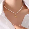 Collar de cuentas de cadena de clavícula de perlas naturales de agua dulce, collares con colgante de Luna chapado en oro de acero inoxidable, joyería de moda para mujer