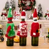 Joyeux Noël Décoration familiale Bouteilles de vin rouge Pull Vêtements avec chapeau Bouteilles de champagne tricotées Couvre Noël Fête de famille Décorations de table à manger