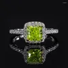 Bagues de cluster Lind Jewelry S925 Sterling Silver High Carbon Diamond Olive Green Square Tempérament Entrée Lux Bague Femme Pierre principale 6