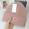 Gorro de luxo designer carta chapéu monclair chapéu lazer jovens chapéus quente malha boné carta designer chapéu fio tingido seus-e-dela bonés casuais 15 cores bonés adultos