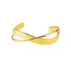 Bracciale rigido minimalista alla moda color oro intrecciato braccialetto geometrico irregolare in metallo per gioielli da festa per ragazze da donna