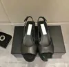 고품질의 chanelliness 샌들 캐주얼 신발 디자이너 빈티지 여성 가죽 슬라이드 블랙 프린트 로우 힐 플랫폼 클래식 샌들 패션