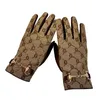 신규 여성 디자이너 Mitten Sheepskin Gloves Winter Luxury Genuine Leather Brands Fingers Glove 따뜻한 캐시미어 터치 스크린 내부