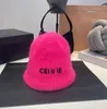 Lyxdesigner cony hår stickning hink hattar varumärke BRAND BRIM HAT Vinter varma baseballmössor fast färg fiskare hatt mode tillbehör julklapp