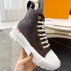 DesignerEnkellaarzen Mode SQUAD Dikke luxe laars Kalfsleer Martin Winter Dames Zijde Rundleer Platform Platte Hoge Top Casual Sneakers