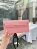 Nowy projektant portfel dla kobiet designerka torba mody torebki crossbody torby luksusowa metalowa klamra portfel dla kobiet w talii torba karty kredytowej uchwyt karty kredytowej