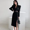 Abito a due pezzi 2023 coreano sexy elegante sottile giacca sportiva da donna 2 set nero giacca corta cappotto top e pacchetto diviso gonne all'anca abiti