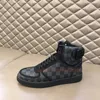 Louies Vuttion Sneakers Designer Chaussures Men Rivoli High Top Sneakers Designers de luxe OBLIQUE CALFSKIN BOOT RAINBOW TRAINS 38-46 LUIS VITON LVSE SHOING HEVW