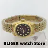 Armbandsur lyx 26mm damer Gold Watch Diamond Index Red Dial Date Window Sapphire Glass NH05 Automatisk mekanisk WATC